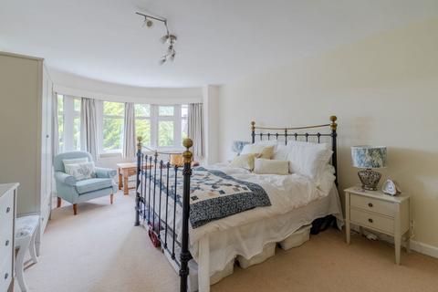 7 Bournside Close, Cheltenham, GL51 3AR