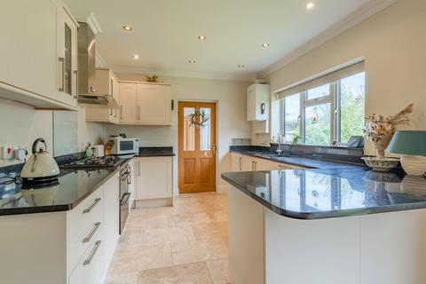 7 Bournside Close, Cheltenham, GL51 3AR