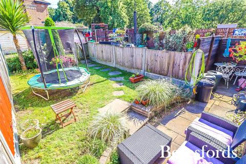 23 Alder Avenue, Upminster, RM14 2NJ