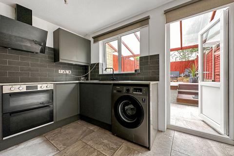 34 Charter Road, Chippenham, SN15 2RA