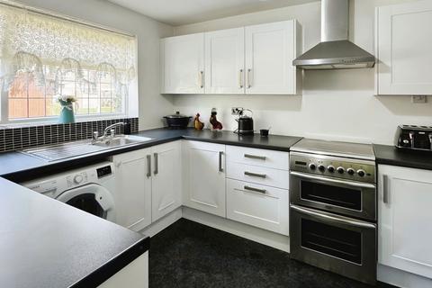 12 Lingey Close, Sidcup, DA15 8EG