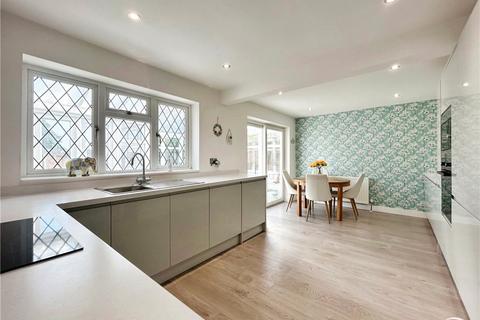 15 Dickens Way, Yateley, GU46 6XX