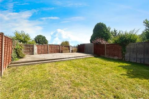 15 Dickens Way, Yateley, GU46 6XX