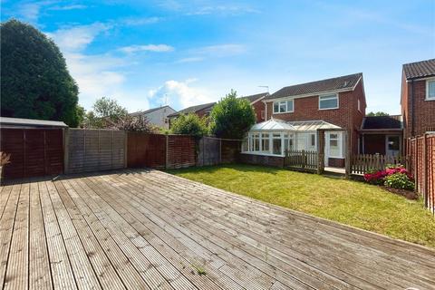 15 Dickens Way, Yateley, GU46 6XX