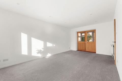 9 Belton Grove, Grantham, NG31 9HH