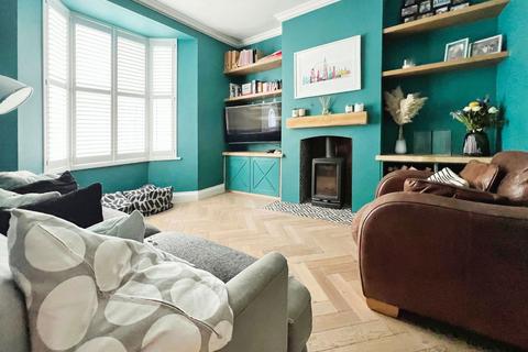 13 Avondale Road, Bath, BA1 3EG