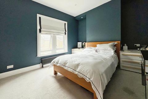 13 Avondale Road, Bath, BA1 3EG