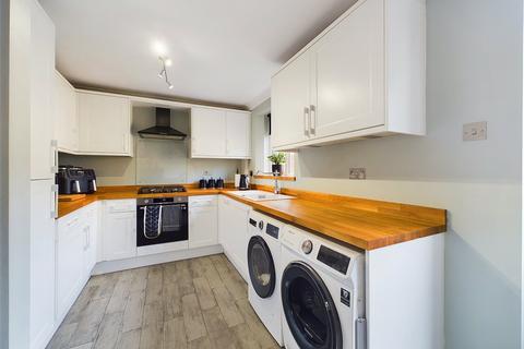 42 Apperley Drive, Quedgeley, Gloucester, GL2 4WP