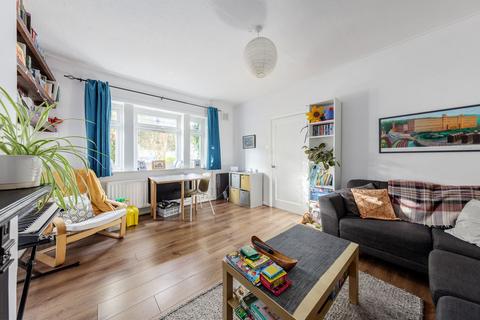 57 Knapmill Road, London, SE6 3TA