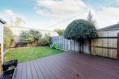57 Knapmill Road, London, SE6 3TA