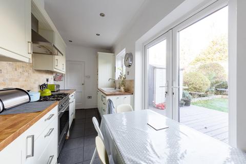 57 Knapmill Road, London, SE6 3TA
