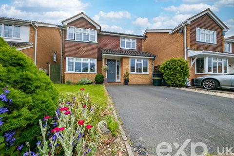 4 bedroom detached house for sale, Hazelwood Drive, Maidstone ME16