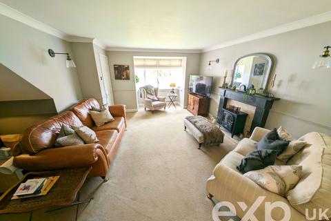 4 bedroom detached house for sale, Hazelwood Drive, Maidstone ME16