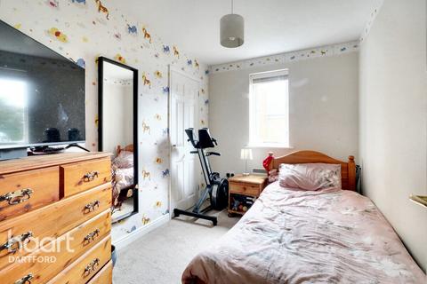 8 Dunlop Close, Dartford, DA1 5LU