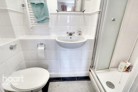 8 Dunlop Close, Dartford, DA1 5LU