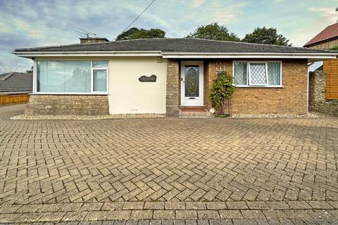 3 bedroom detached bungalow for sale, Bratton Road, Trowbridge BA14