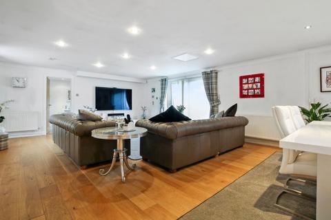 Monument Cottage Barbers Bridge, Rudford, Gloucester, GL2 8DX