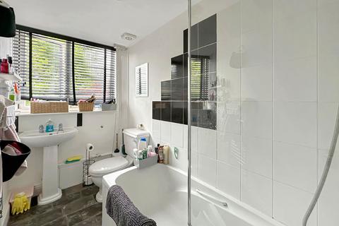 93a Dursley Road, Trowbridge, BA14 0NP