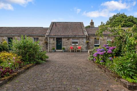 1 bedroom cottage for sale, 5 The Steading, Mid Calder