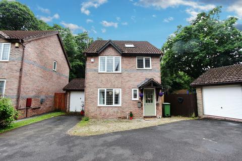 3 bedroom detached house for sale, Heol Ynys Ddu, Caerphilly CF83