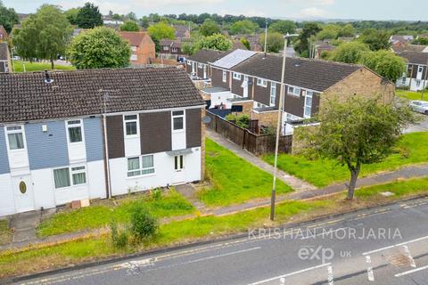 3 bedroom semi-detached house for sale, Goodwood Road, Leicester LE5