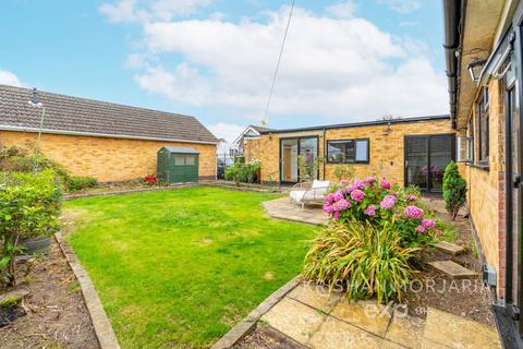 3 bedroom detached bungalow for sale, Saltersgate Drive, Leicester LE4