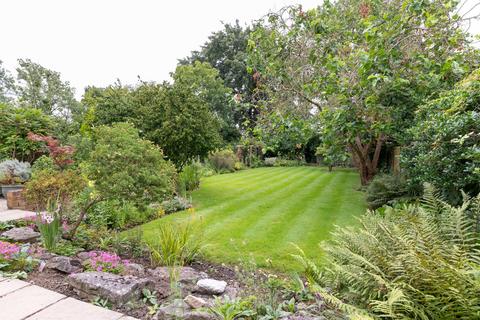 13 Bradgate Road, Bedford, MK40 3DE