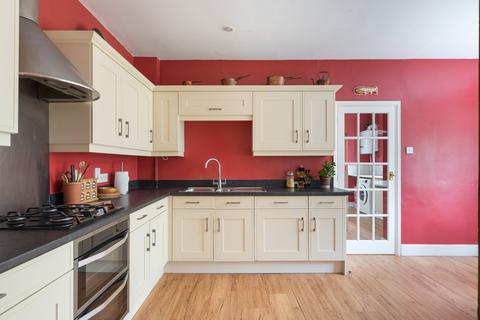 13 Bradgate Road, Bedford, MK40 3DE