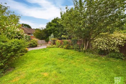 34 Hazel Crescent, Reading, RG2 7ND