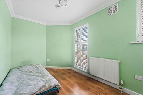 2 bedroom flat for sale, Epsom Road, Sutton SM3