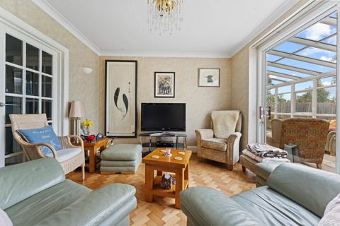 12 Champneys Close, Sutton, SM2 7AL