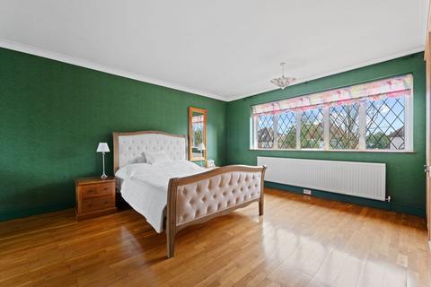 12 Champneys Close, Sutton, SM2 7AL