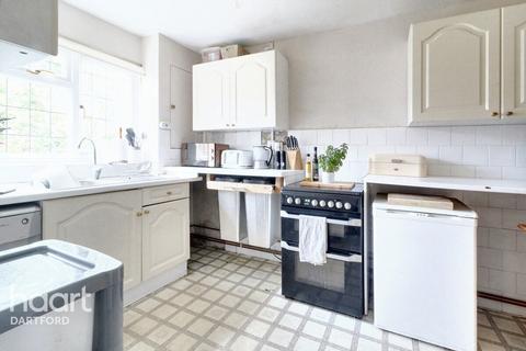 132 Beacon Drive, Bean, Dartford, DA2 8BQ