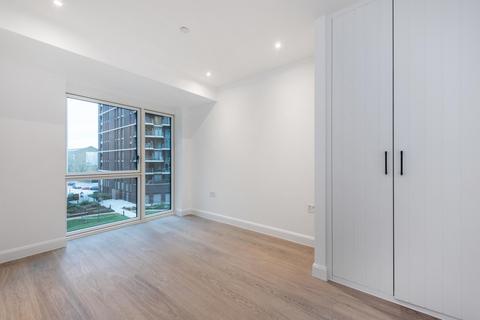 1 bedroom apartment for sale, The Ellipse, London E16