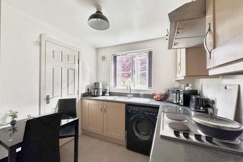 1 bedroom ground floor flat for sale, Cravenwood Road, Stockport SK5