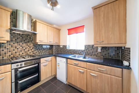 2 bedroom flat for sale, Ash Court, Killingbeck, Leeds, LS14