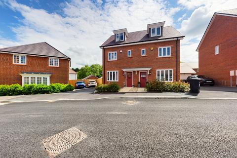 3 bedroom semi-detached house to rent, Wrendale Drive, Worcester, Worcestershire, WR2