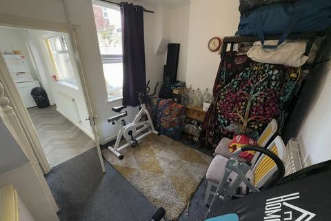 2 bedroom end of terrace house for sale, Parkside Road, Birkenhead CH42