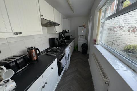 2 bedroom end of terrace house for sale, Parkside Road, Birkenhead CH42