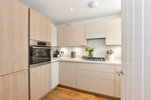 2 Croot Place, Runwell, Wickford, SS11 7LB