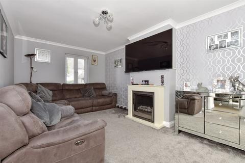 3 bedroom terraced house for sale, Gate Lodge Way, Laindon, Basildon, Essex