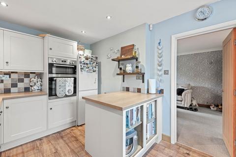 2 Westry Corner, Barrowby, Grantham, NG32 1DF