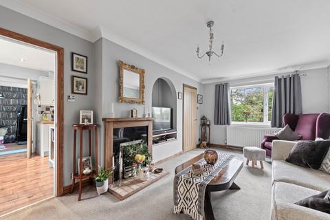 2 Westry Corner, Barrowby, Grantham, NG32 1DF