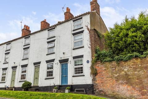 4 Grimsby Road, Caistor, Market Rasen, LN7 6QY