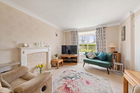 33 Bell Close, Gonerby Hill Foot, Grantham, NG31 8GJ