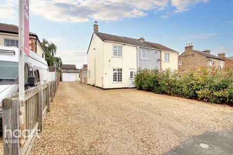 2 bedroom end of terrace house for sale, Well End, Friday Bridge