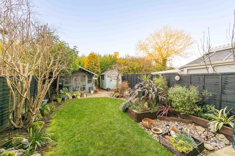 4 Blackburn Close, Grantham, NG31 8RY
