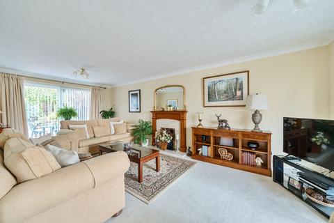 30 Conningsby Drive, Pershore, WR10 1QX