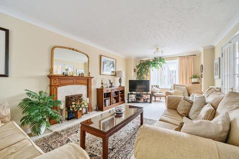 30 Conningsby Drive, Pershore, WR10 1QX