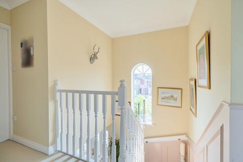 30 Conningsby Drive, Pershore, WR10 1QX